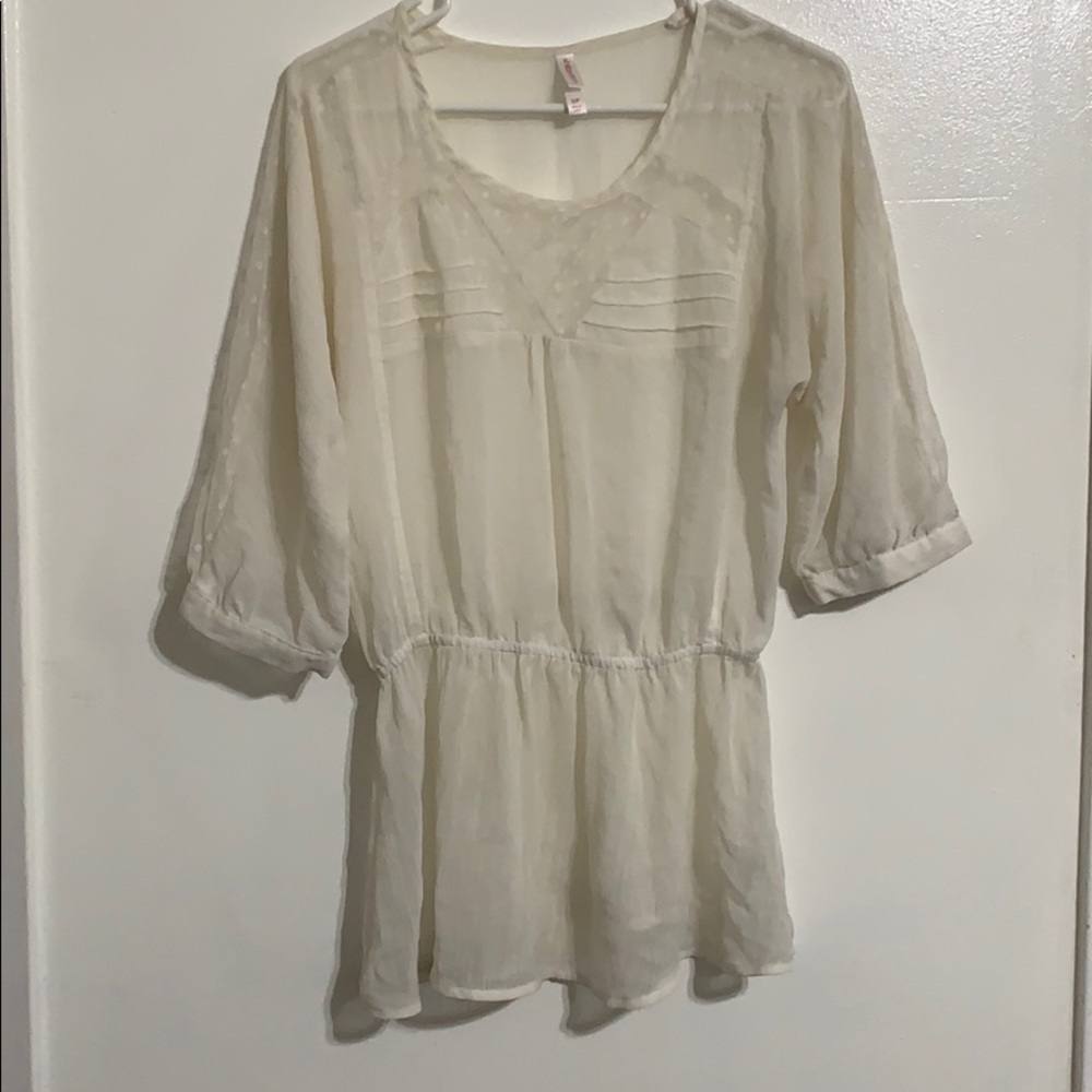 🔥Xhilaration cream, off white mid sleeve blouse